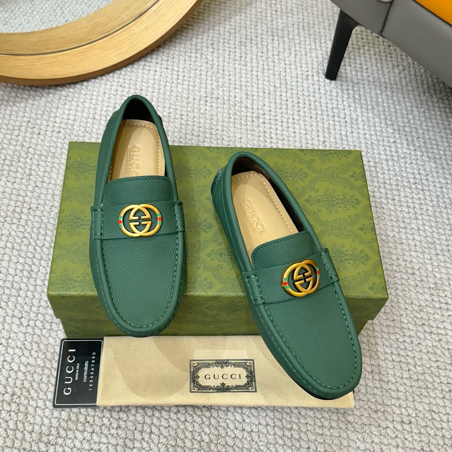 Men's shoes 💰420 (Yangli) Gucci* - the top version of Gucci classic beanie shoes! It is made of imported original cowhide and has a comfortable first layer of sheepskin lining! Original wear-resistant rubber outsole! High quality products! Size 38-46, with shoe dial, cloth bag, card